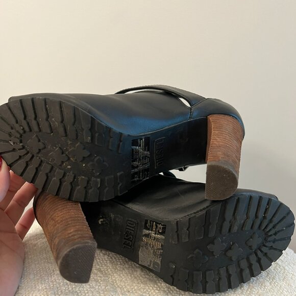 Diesel Black Leather Double-Buckle Heeled Booties - US 7.5 - Picture 6 of 7